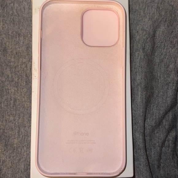 Iphone 13 pro max case - Picture 2 of 4